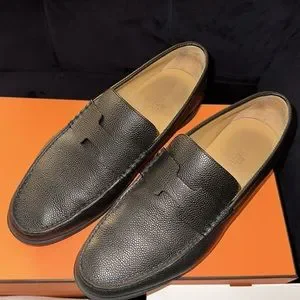Hermes | Shoes | Hermes Grained Calfskin Mens Duke Loafer  display picture 1